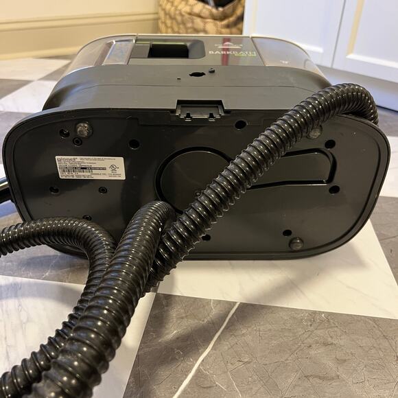 BISSELL BarkBath Dual Use Portable Dog Bath & Deep Cleaner Vacuum - Picture 4 of 10